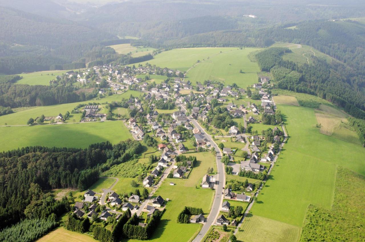 Ferienhaus Astenblick - Ideal Fuer Weihnachtsfeiern Und Familienfeiern Bietet Schlafplaetze Fuer Bis Zu 35 Personen Villa Winterberg Bagian luar foto